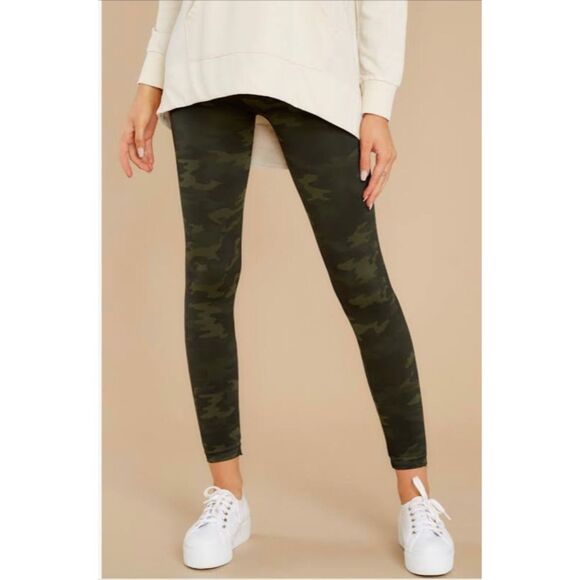 Spanx green camo cropped double seam leggings NWOT - Picture 1 of 7